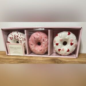 Cupcakes and Cashmere Ceramic Donuts Hearts Sprinkles Valentine’s Day NEW